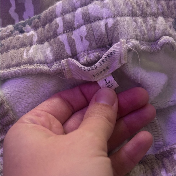 Girls Camouflage Jogger Pants - Picture 4 of 4